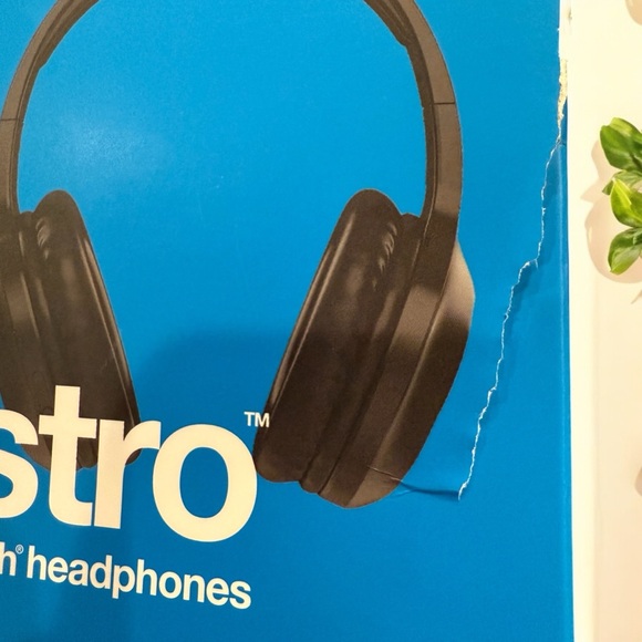 Digital Basics Air Maestro Bluetooth Headphones. - Picture 3 of 4
